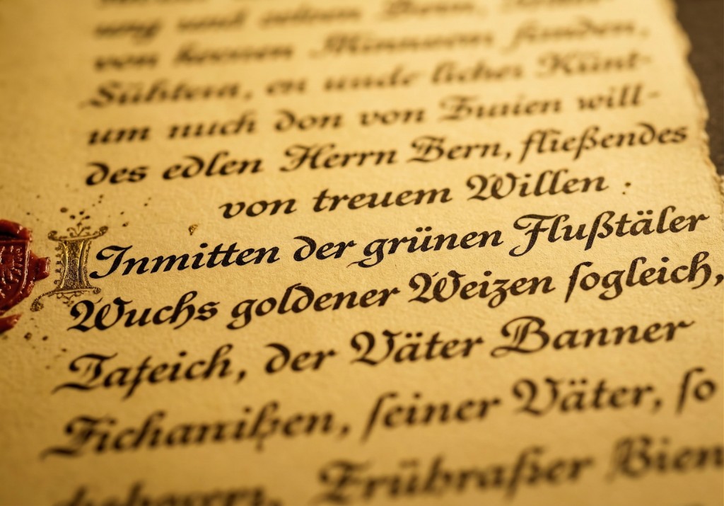 Nahaufnahme einer Sütterlin-Handschrift